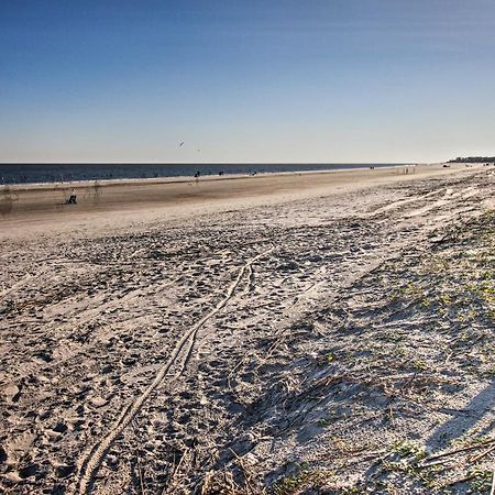 Coastal Condo With Balcony And Luxe Resort Amenities! ヒルトンヘッドアイランド エクステリア 写真