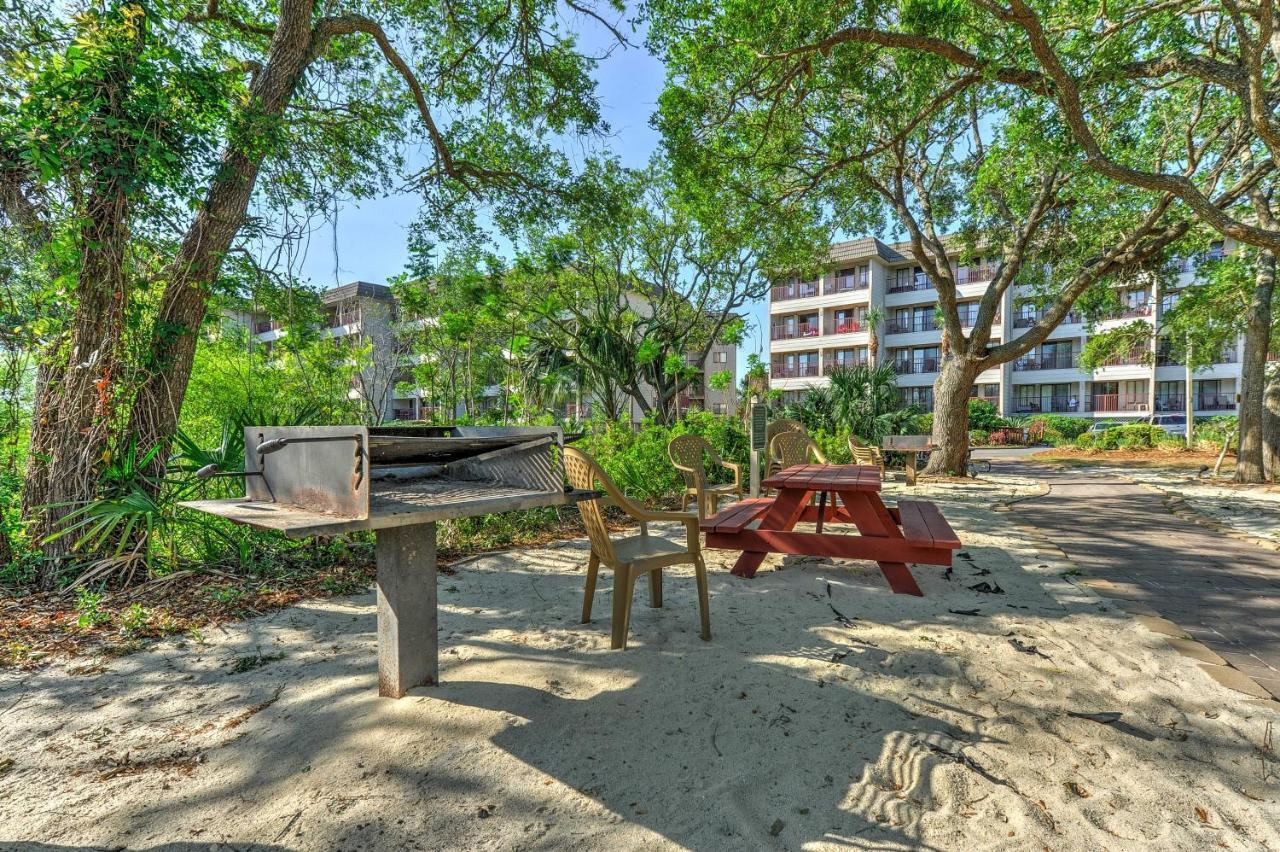 Coastal Condo With Balcony And Luxe Resort Amenities! ヒルトンヘッドアイランド エクステリア 写真